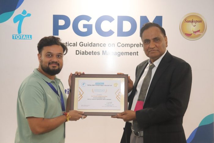 135-Dr-Fenil-Majmundar